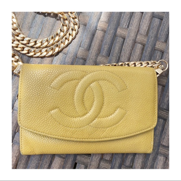 CHANEL Handbags - CHANEL CC Caviar Crossbody